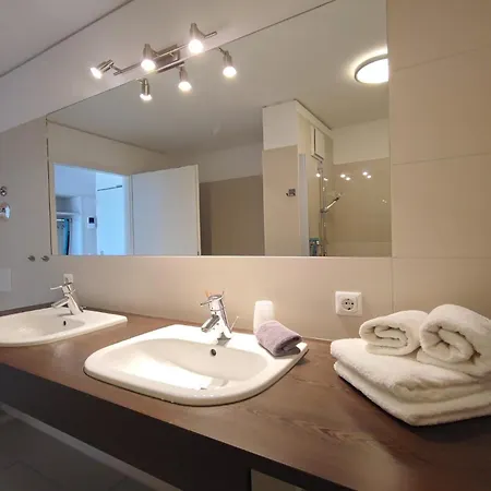 Appartement Boje 27 *